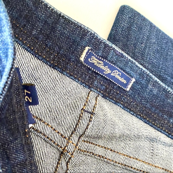 Aritzia Fidelity Honeysuckle Shorts - Picture 4 of 4